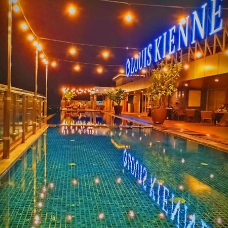 Louis Kienne Hotel Simpang Lima Семаранг Экстерьер фото