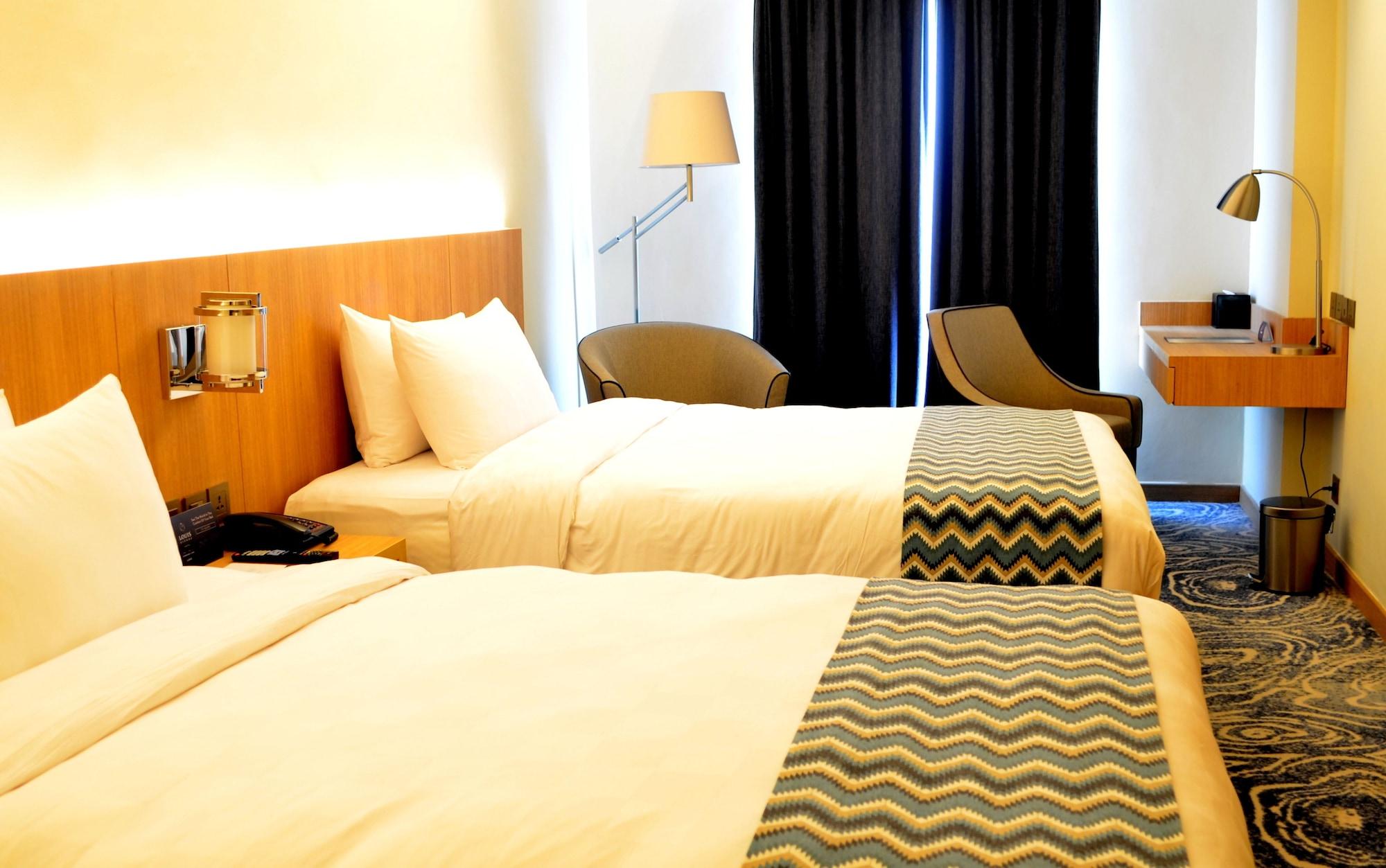 Louis Kienne Hotel Simpang Lima Семаранг Экстерьер фото