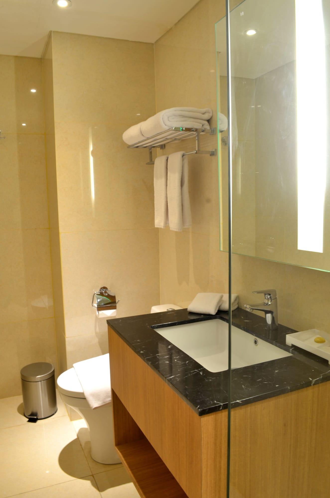 Louis Kienne Hotel Simpang Lima Семаранг Экстерьер фото