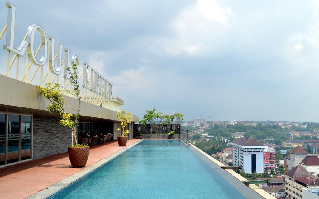 Louis Kienne Hotel Simpang Lima Семаранг Экстерьер фото
